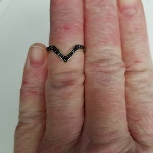 Black diamond Midi ring